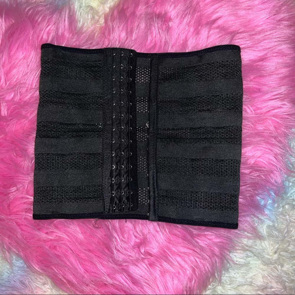 Black Hook waist trainer Size M